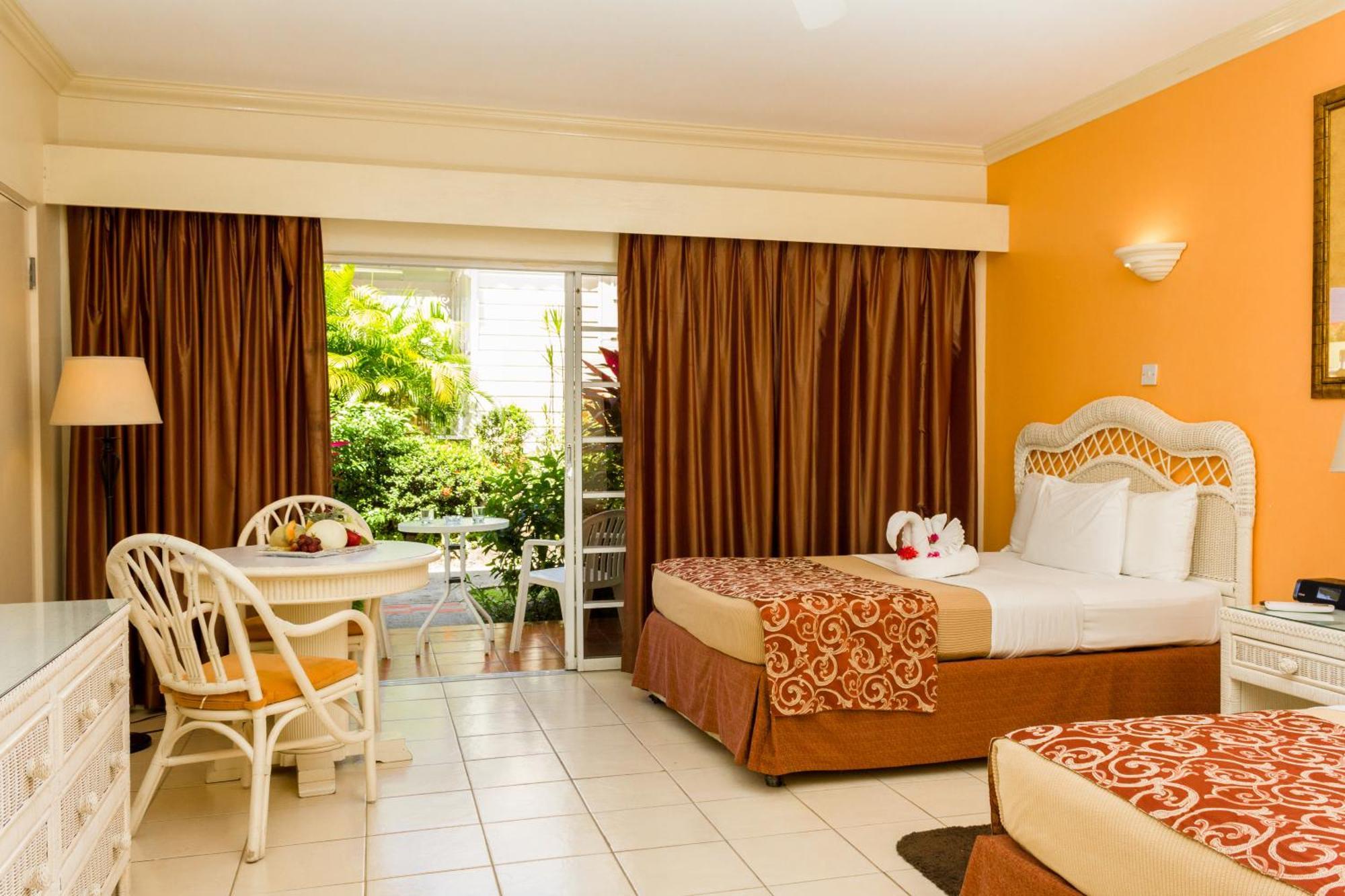 Bay Gardens Hotel Gros Islet Bagian luar foto